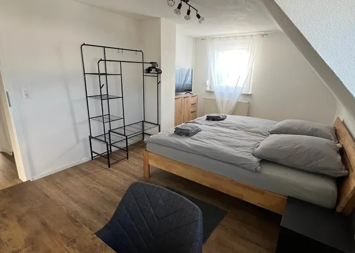 Nyaraló Ellis Haeusle *